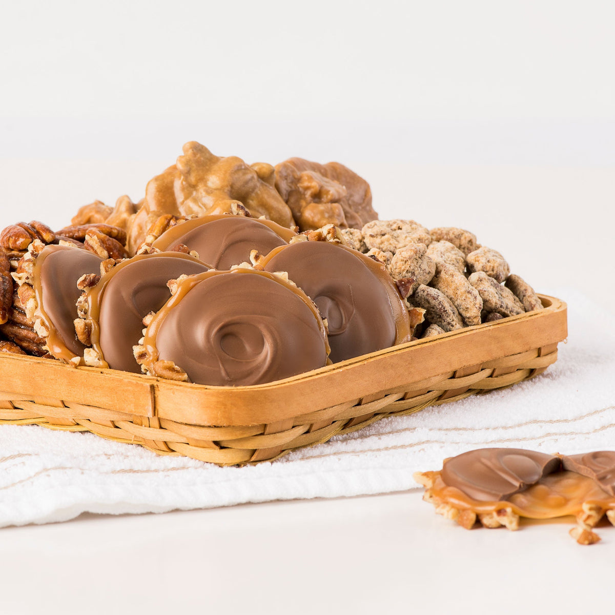 Savannah’s Sampler Gift Basket Savannah’s Candy Kitchen